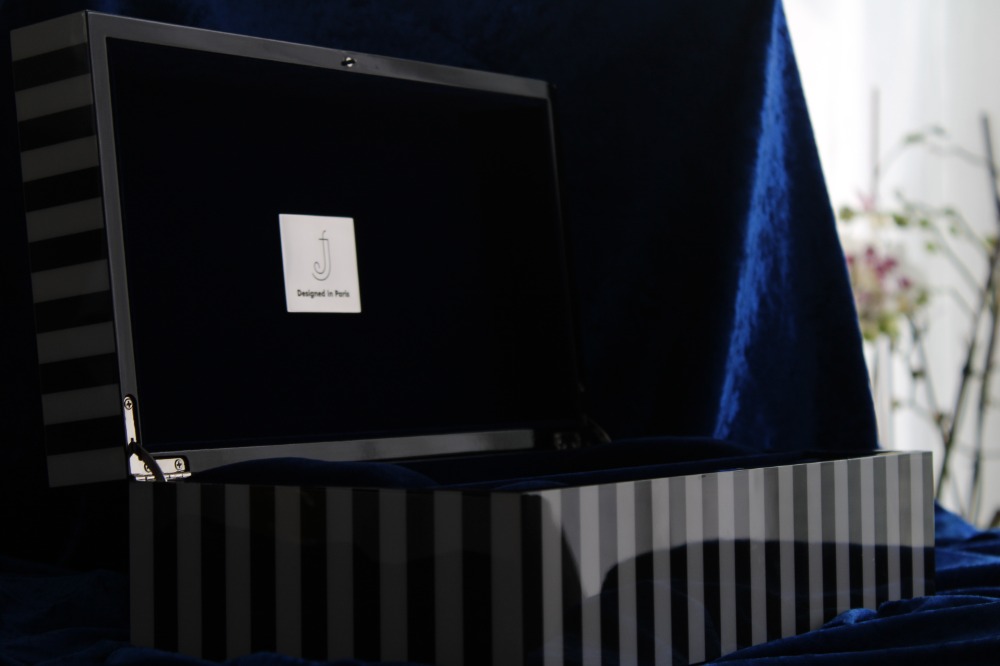 Coffret ouvert Julai